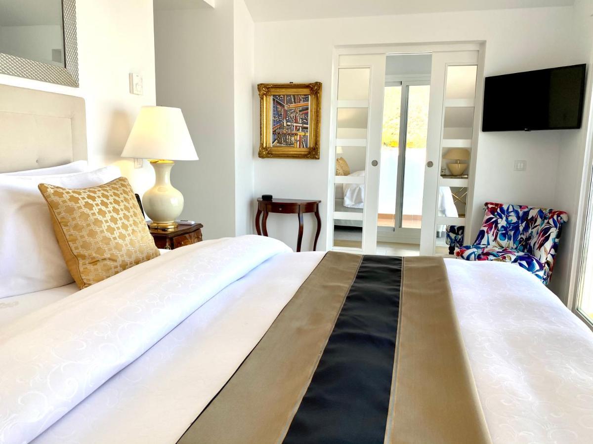 Mondrian Luxury &