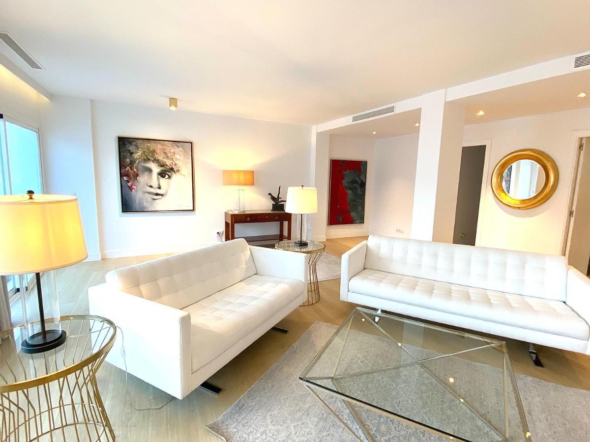 Mondrian Luxury & Villa